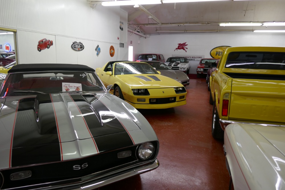 Used 1987 Chevrolet Camaro PRICED TO SELL-Iroc Z-5 Speed Manual-T-Tops-SEE VIDEO | Mundelein, IL