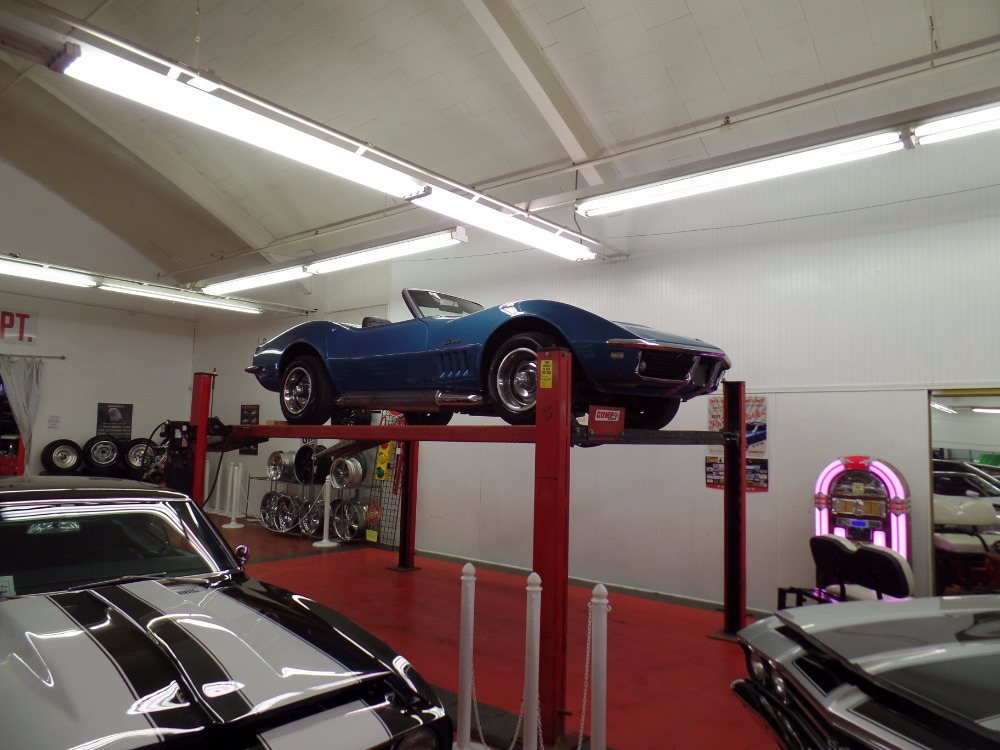 Used 1968 Chevrolet Corvette Convertible Stingray-Marina Blue with 4 speed- | Mundelein, IL