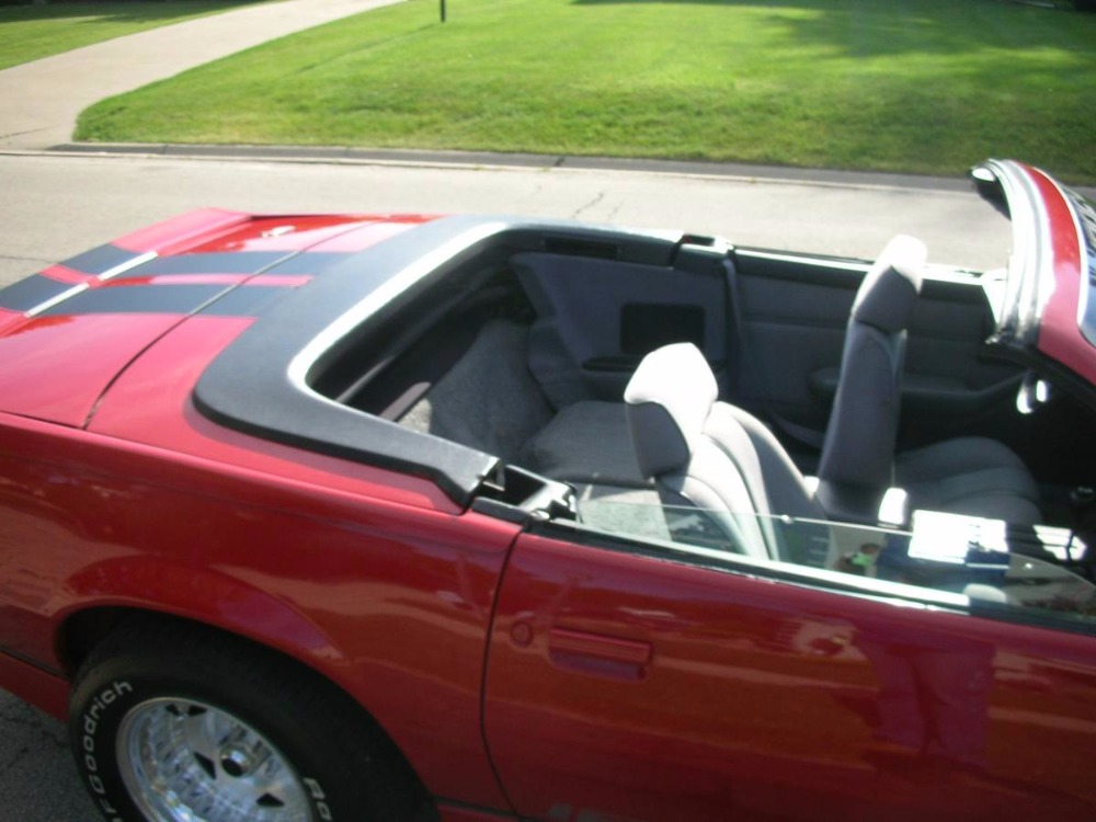 Used 1988 Chevrolet Camaro -IROC Z28- FUEL INJECTED 5.7 L V8 - CONVERTIBLE | St. Petersburg, FL