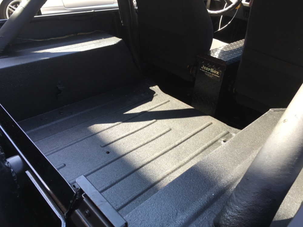 Used 1990 Jeep Wrangler -5 SPEED 4X4-FROM TEXAS-BIKINI TOP-REDUCED PRICE- | Mundelein, IL