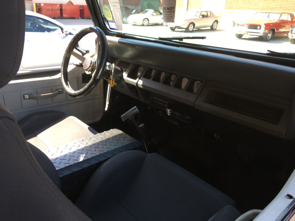 Used 1990 Jeep Wrangler -5 SPEED 4X4-FROM TEXAS-BIKINI TOP-REDUCED PRICE- | Mundelein, IL