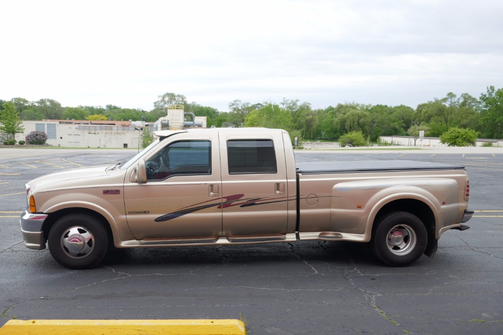 Used 2001 Ford F350 -ONE OWNER-LARIAT EDITION - CREW CAB 7.3 DIESEL-LOWERED PRICE- SEE VIDEO | Mundelein, IL