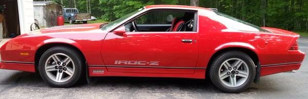 Used 1986 Chevrolet Camaro -IROC Z28- WELL MAINTAINED 305 V8- | Mundelein, IL