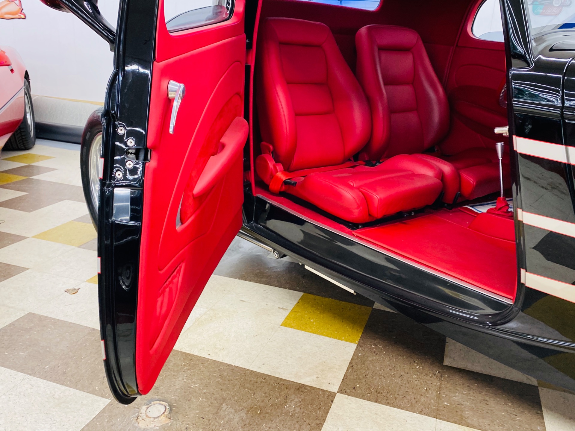 Used 1933 Ford Hot Rod / Street Rod -PRICE DROPPED!!!- LS1 V8 - PAUL ATKINS CUSTOM INTERIOR- SEE VIDEO | Mundelein, IL
