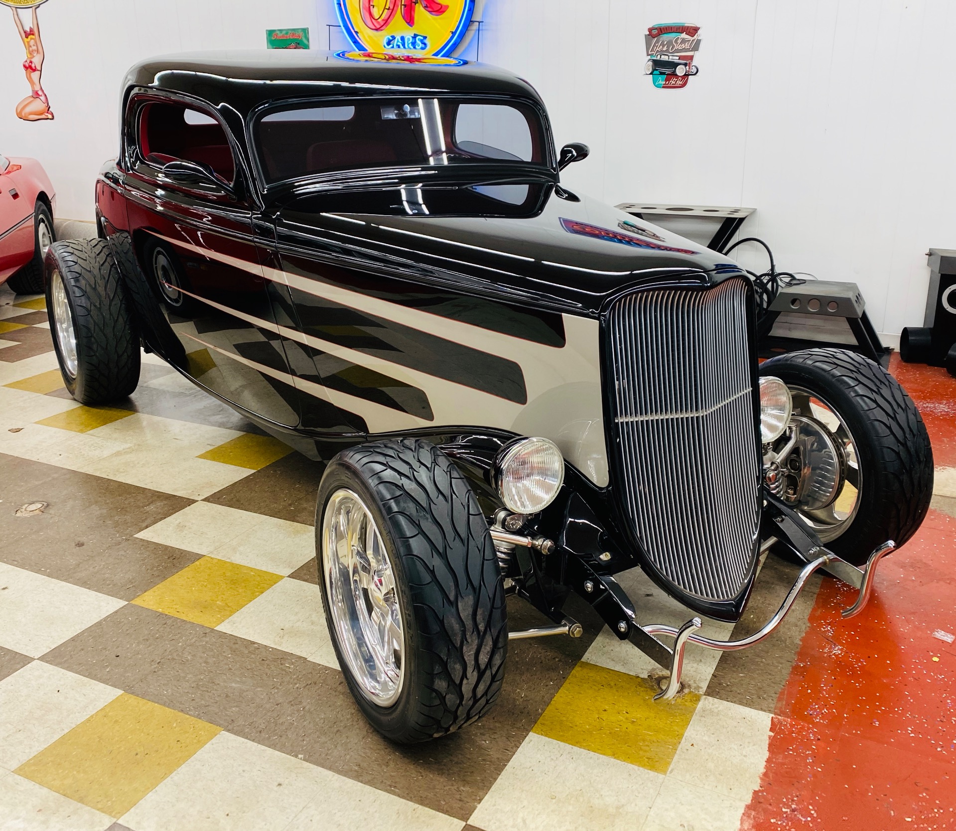 Used 1933 Ford Hot Rod / Street Rod -PRICE DROPPED!!!- LS1 V8 - PAUL ATKINS CUSTOM INTERIOR- SEE VIDEO | Mundelein, IL