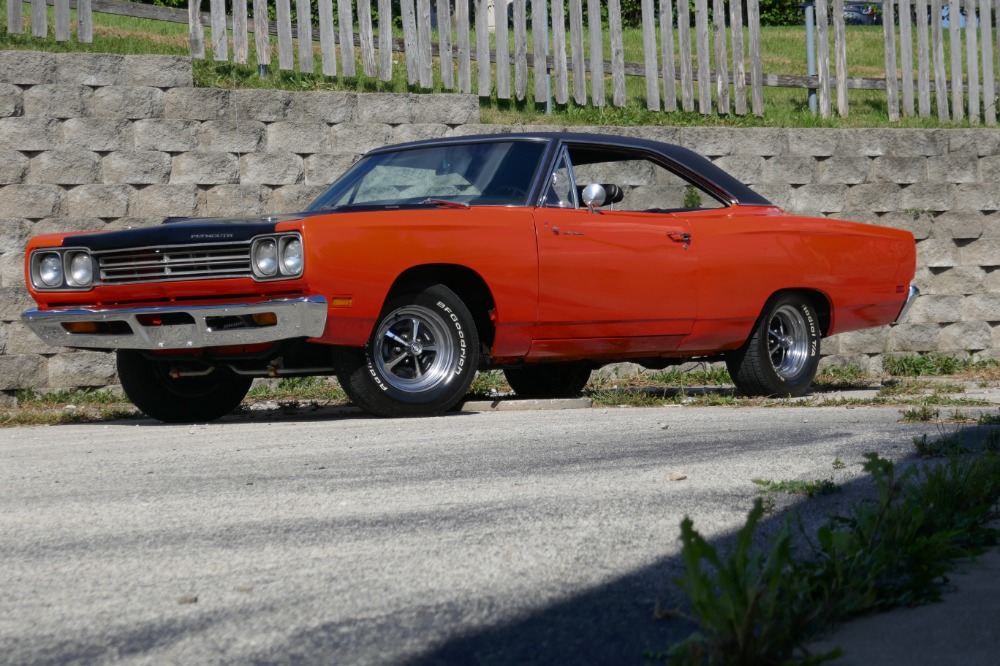 Used 1969 Plymouth Road Runner -REAL H CODE 383-HEMI ORANGE-SOLID MOPAR-AIR GRABBER-SEE VIDEO | Mundelein, IL