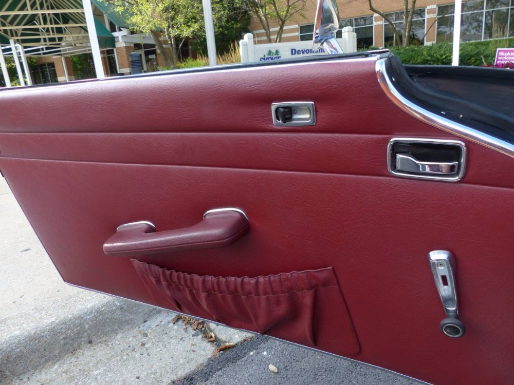 Used 1969 Mercedes Benz 280SL - CONVERTIBLE  WITH PAGODA HARD TOP AND SOFT TOP-USA SPECIFICATION MODEL | Mundelein, IL