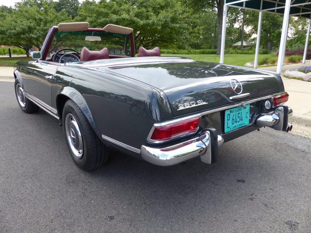 Used 1969 Mercedes Benz 280SL - CONVERTIBLE  WITH PAGODA HARD TOP AND SOFT TOP-USA SPECIFICATION MODEL | Mundelein, IL