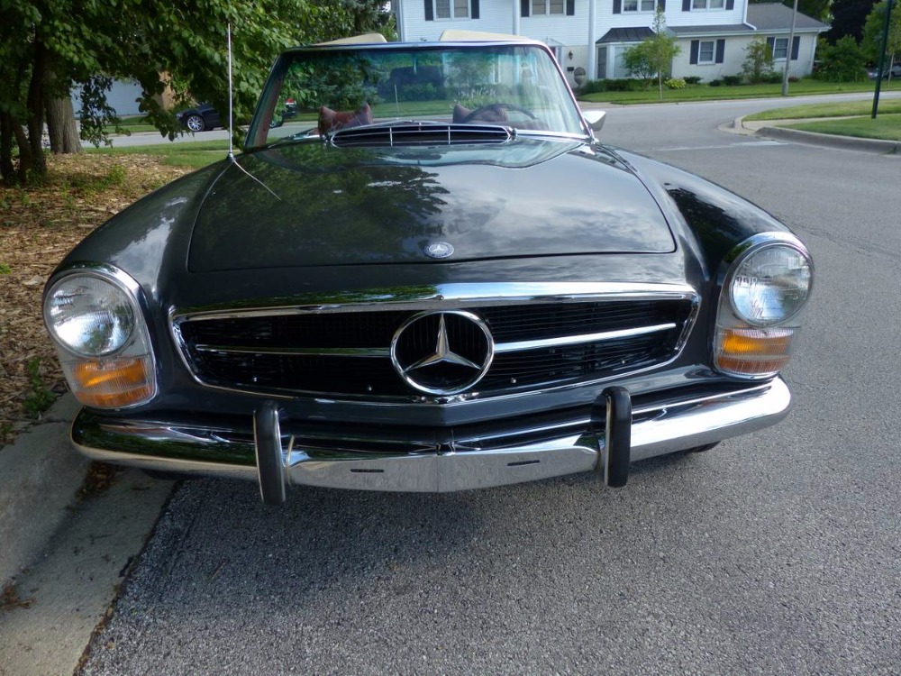 Used 1969 Mercedes Benz 280SL - CONVERTIBLE  WITH PAGODA HARD TOP AND SOFT TOP-USA SPECIFICATION MODEL | Mundelein, IL