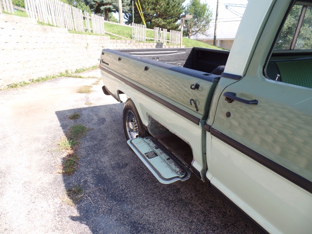 Used 1971 Ford F250 -CALIFORNIA SPORT CUSTOM-CLASSIC- HEFTY 390 V8 - CAMPER SPECIAL- SEE VIDEO | Mundelein, IL