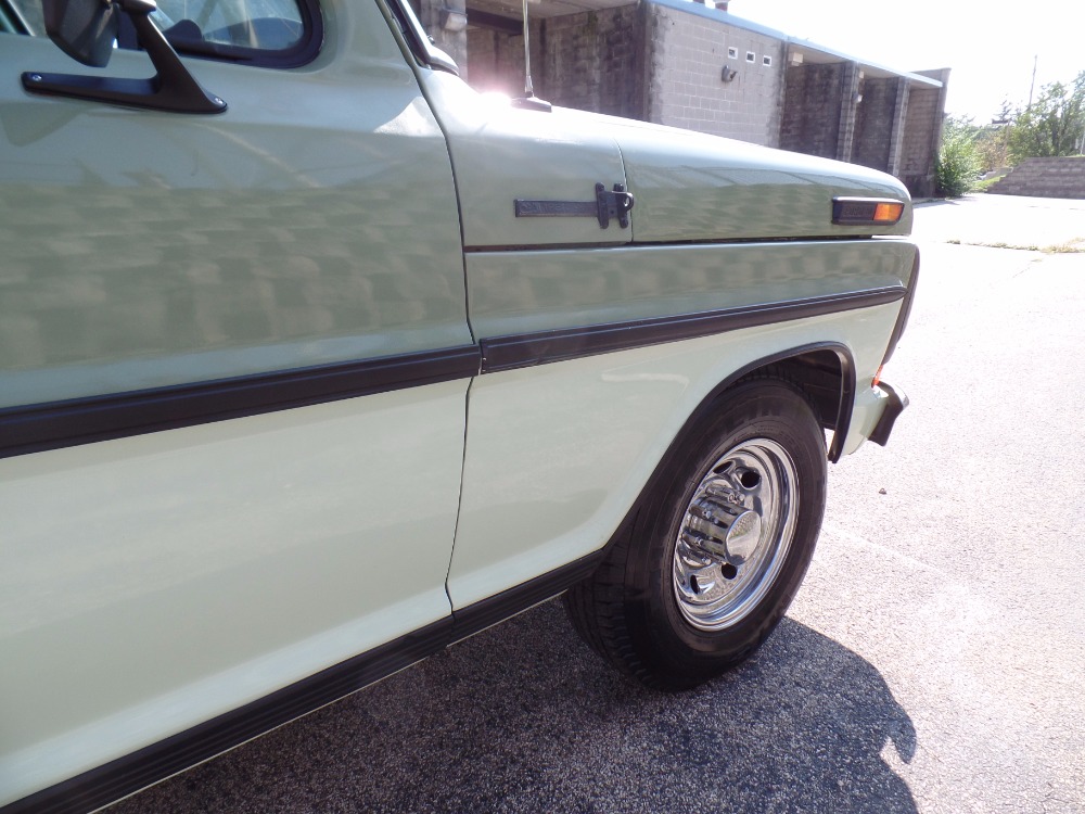 Used 1971 Ford F250 -CALIFORNIA SPORT CUSTOM-CLASSIC- HEFTY 390 V8 - CAMPER SPECIAL- SEE VIDEO | Mundelein, IL