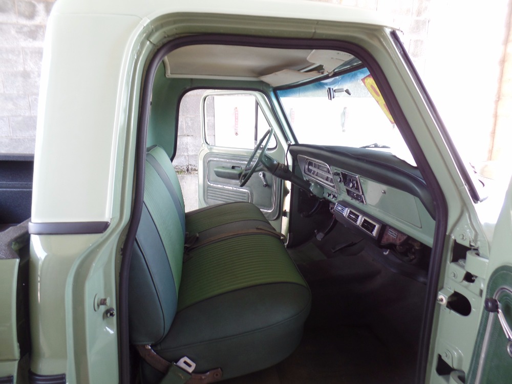 Used 1971 Ford F250 -CALIFORNIA SPORT CUSTOM-CLASSIC- HEFTY 390 V8 - CAMPER SPECIAL- SEE VIDEO | Mundelein, IL