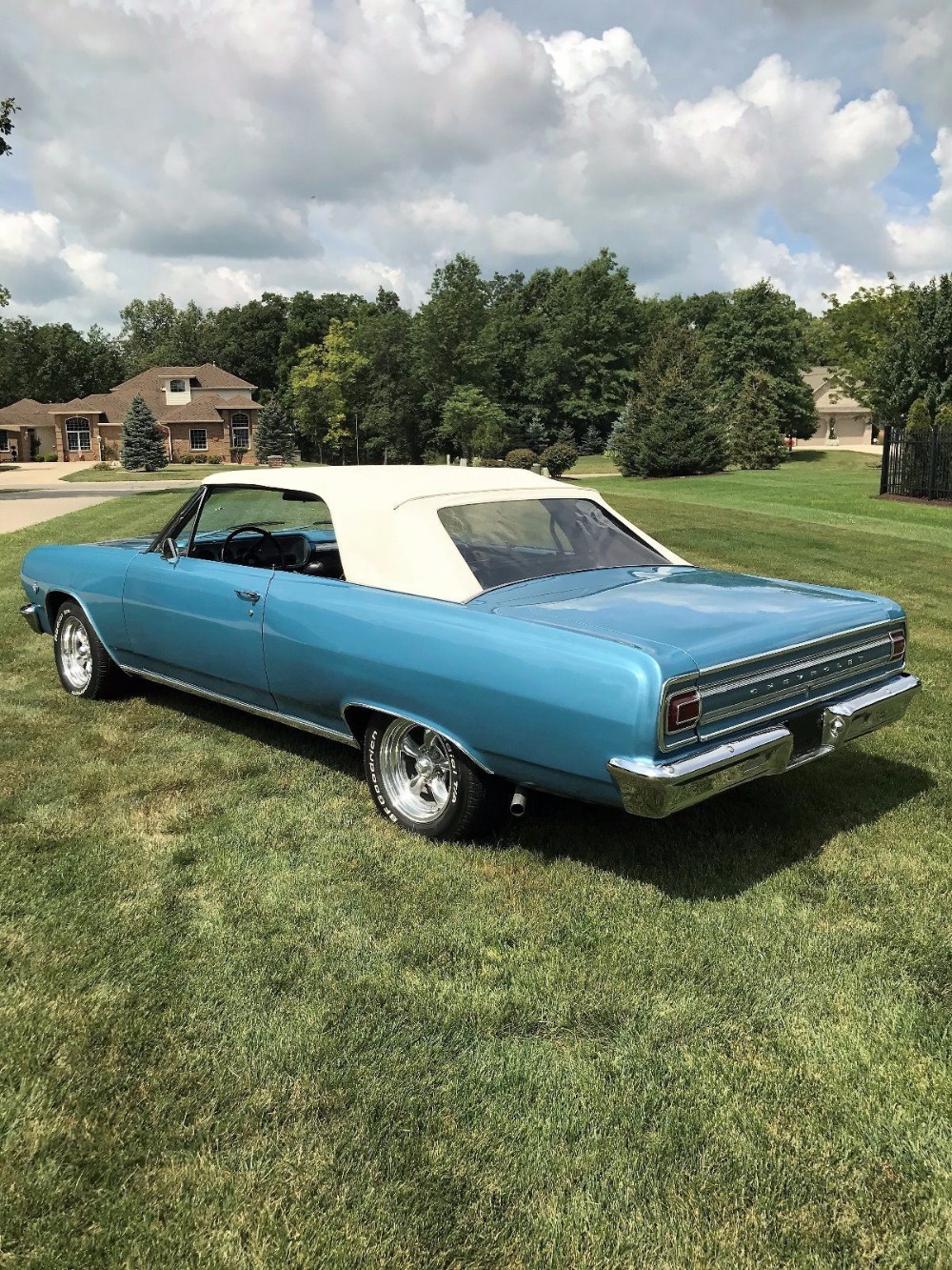 Used 1965 Chevrolet Chevelle Malibu-Summer Fun-Great color combination- Very Reliable- | Mundelein, IL