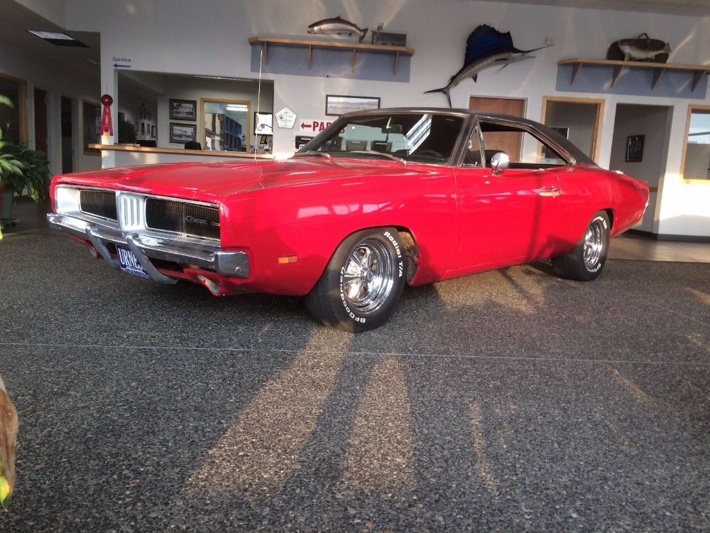 Used 1969 Dodge Charger -RUST FREE BIG BLOCK WITH RARE 4 SPEED-FROM COLORADO-NICE CONDITION- | Mundelein, IL