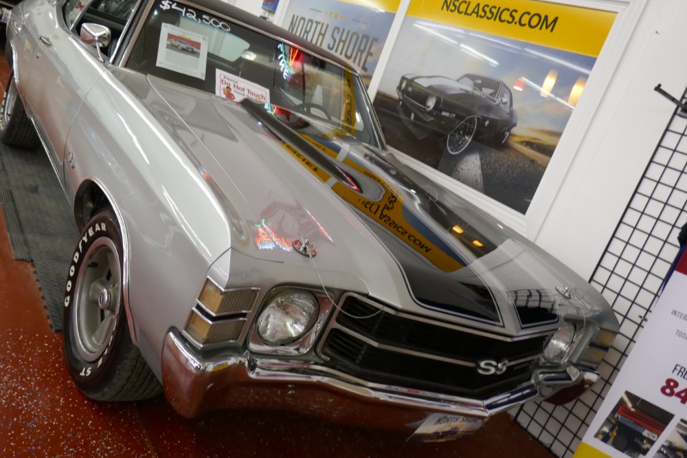 Used 1971 Chevrolet Chevelle -SS-CORTEZ SILVER-NUMBERS MATCHING-BIG BLOCK-4 SPD with AC- | Mundelein, IL