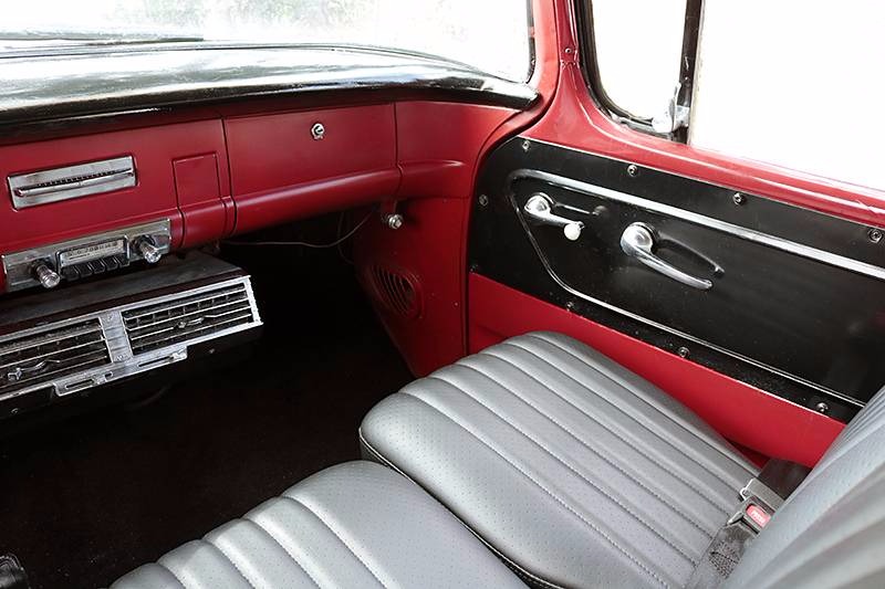 Used 1956 GMC Suburban -DELUXE 100 SERIES-CALIFORNIA CLASSIC-WITH LOW MILES-RESTORED CONDITION- | Mundelein, IL