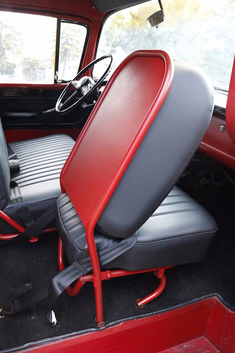 Used 1956 GMC Suburban -DELUXE 100 SERIES-CALIFORNIA CLASSIC-WITH LOW MILES-RESTORED CONDITION- | Mundelein, IL