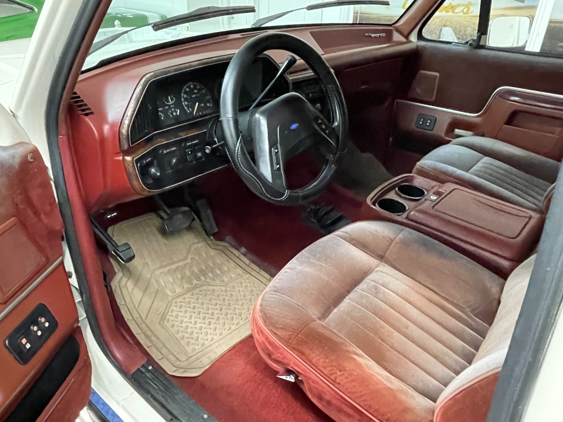 Used 1987 Ford Bronco -XLT- 4X4- 302CI /AUTOMATIC-LOW MILES FROM NORTH CAROLINA - SEE VIDEO | St. Petersburg, FL
