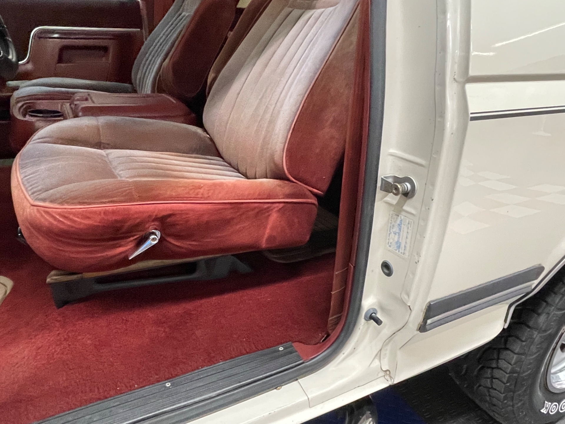 Used 1987 Ford Bronco -XLT- 4X4- 302CI /AUTOMATIC-LOW MILES FROM NORTH CAROLINA - SEE VIDEO | St. Petersburg, FL