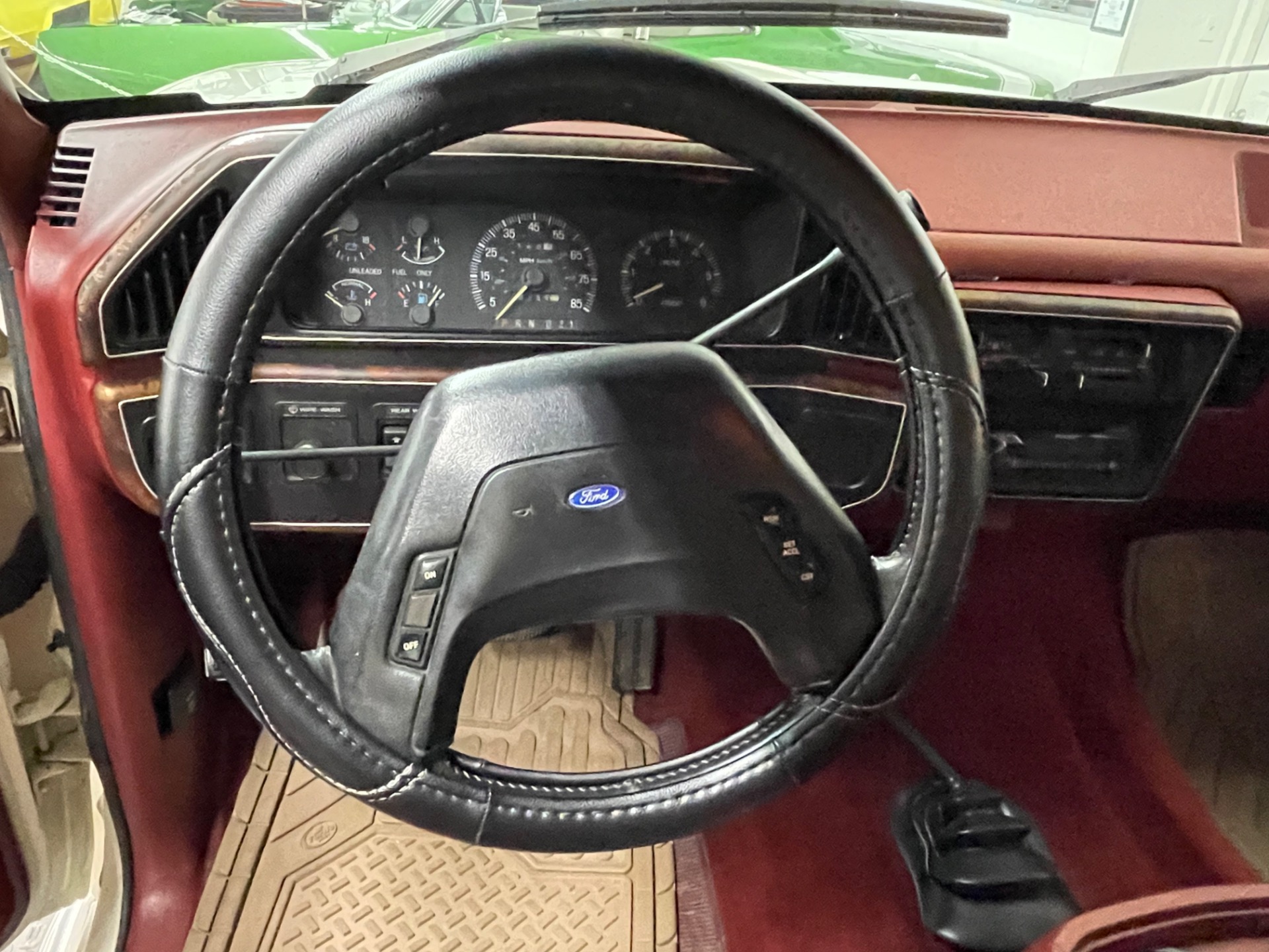 Used 1987 Ford Bronco -XLT- 4X4- 302CI /AUTOMATIC-LOW MILES FROM NORTH CAROLINA - SEE VIDEO | St. Petersburg, FL