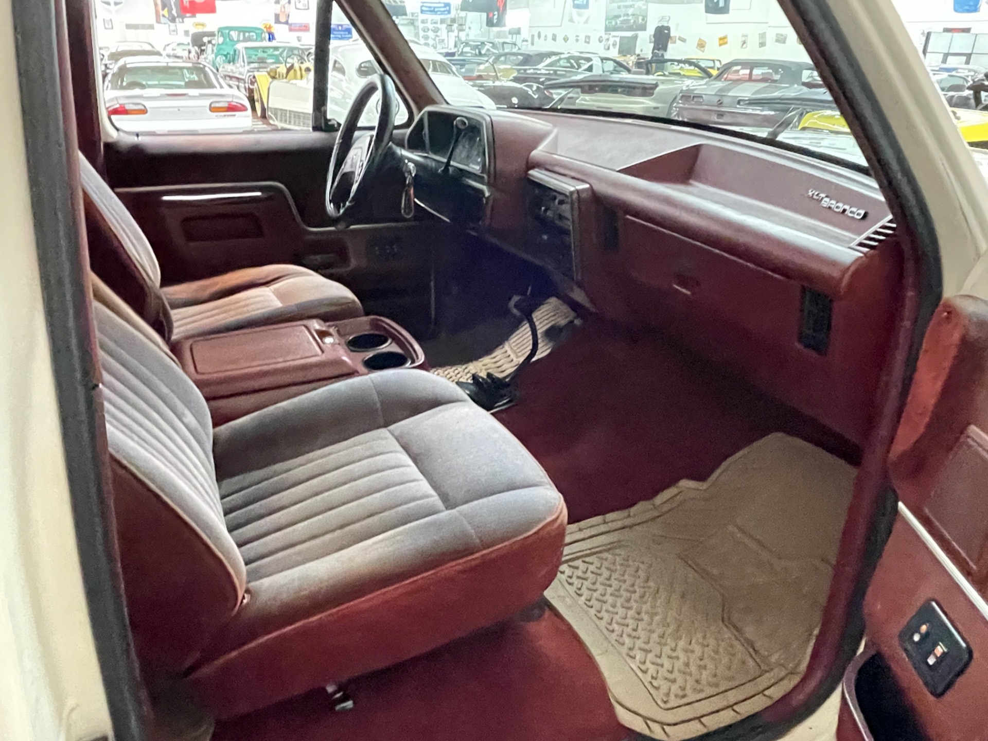 Used 1987 Ford Bronco -XLT- 4X4- 302CI /AUTOMATIC-LOW MILES FROM NORTH CAROLINA - SEE VIDEO | St. Petersburg, FL