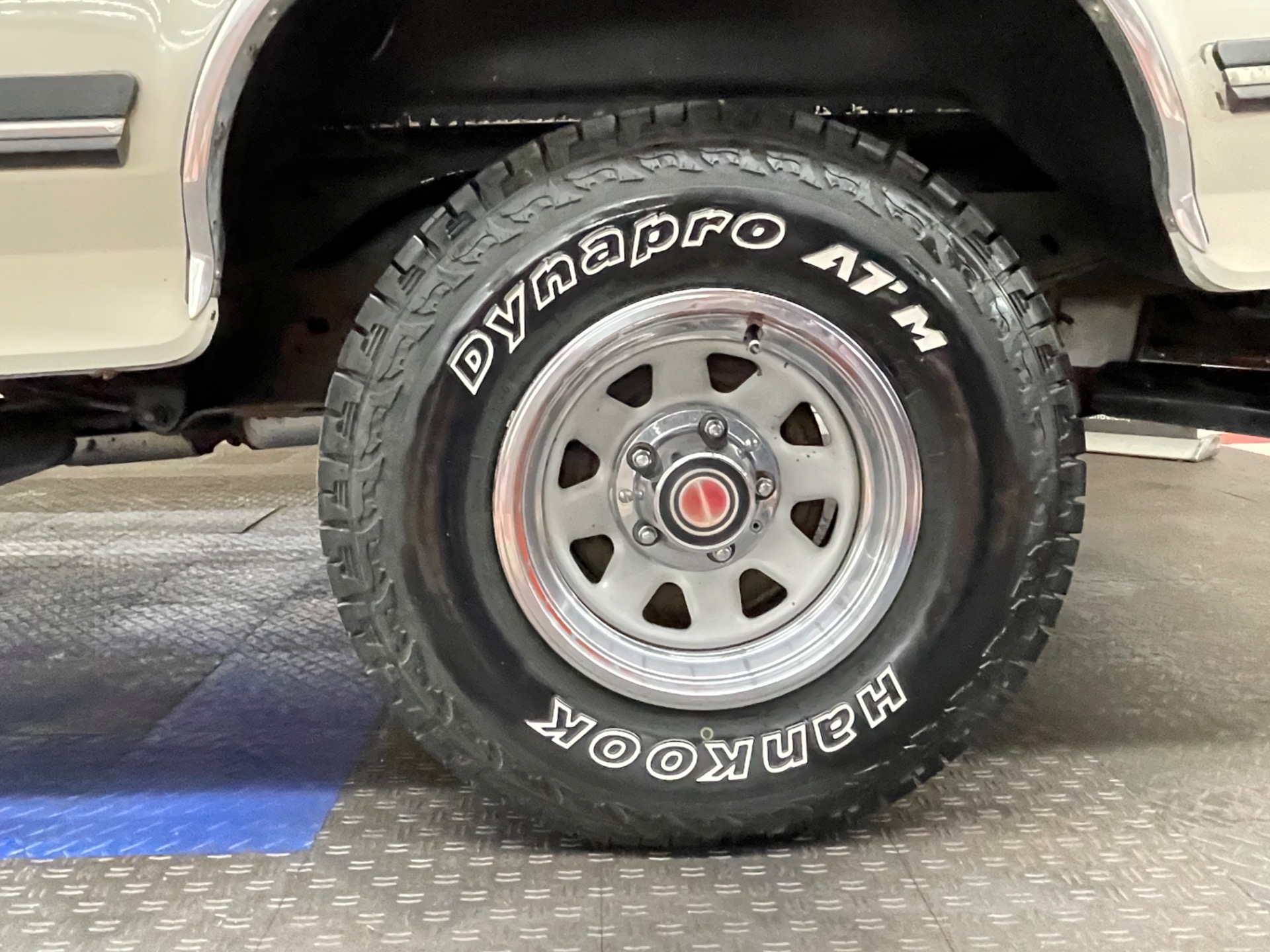 Used 1987 Ford Bronco -XLT- 4X4- 302CI /AUTOMATIC-LOW MILES FROM NORTH CAROLINA - SEE VIDEO | St. Petersburg, FL