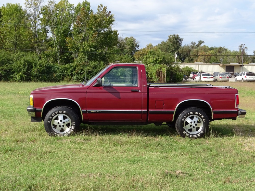 1992 Chevrolet Pickup S101 OWNER TRUCKSHORTBED4X44.3 L V6 ACTUAL