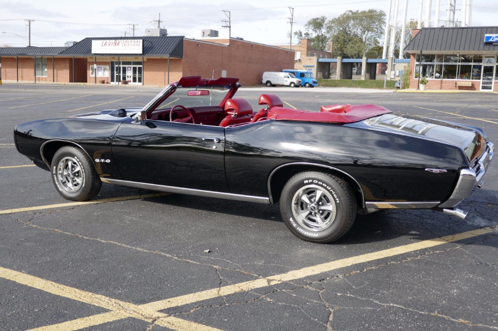 Used 1969 Pontiac GTO - CONVERTIBLE NUMBERS MATCHING 400/ 4 -SPEED- SEE VIDEO | Mundelein, IL