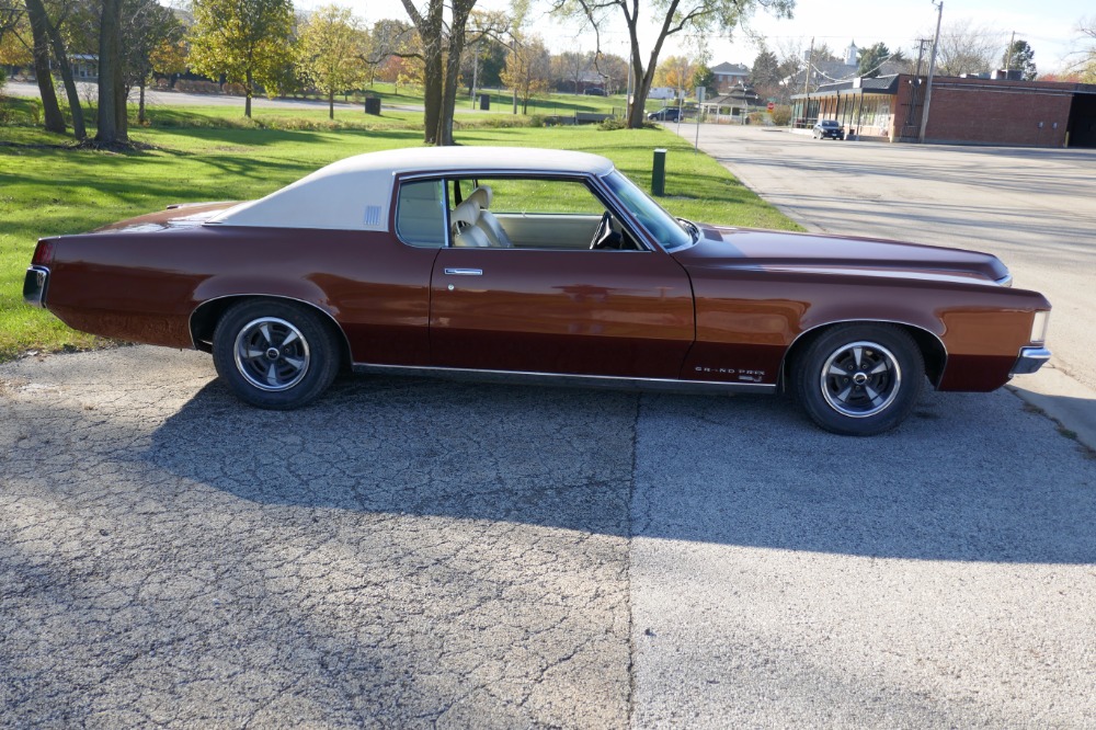 Used 1969 Pontiac Grand Prix -ORIGINAL PAINT -NUMBERS MATCHING-SURVIVOR- ALWAYS FAMILY OWNED  -SEE VIDEO | Mundelein, IL