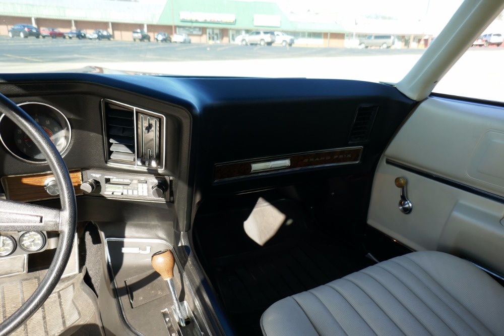 Used 1969 Pontiac Grand Prix -ORIGINAL PAINT -NUMBERS MATCHING-SURVIVOR- ALWAYS FAMILY OWNED  -SEE VIDEO | Mundelein, IL