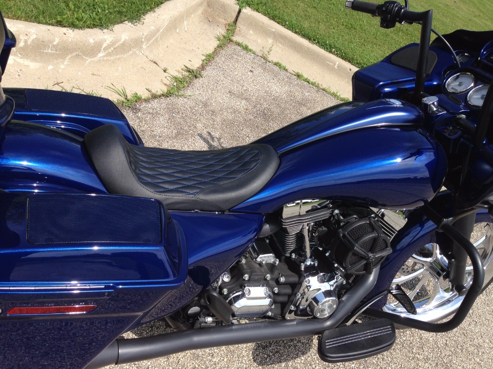 Used 2010 Harley Davidson Road Glide CUSTOM BAGGER DD CUSTOM BUILT - REDUCED PRICE -  SEE VIDEO | Mundelein, IL