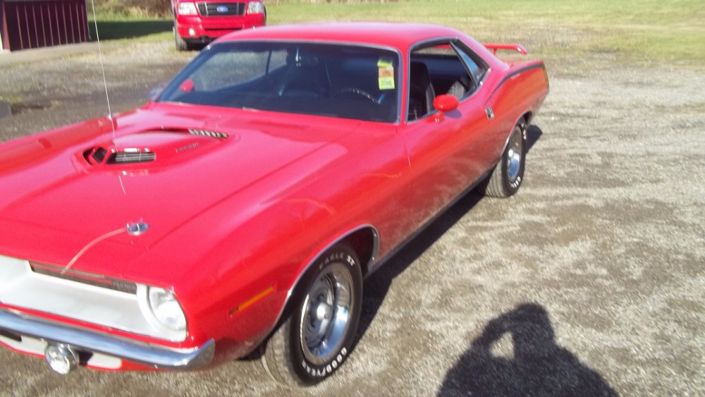 Used 1970 Plymouth Barracuda/Cuda - 440 4-SPEED 6-PACK -SHAKER HOOD-SHOW QUALITY- V-CODE NUT AND BOLT RESTO | Mundelein, IL