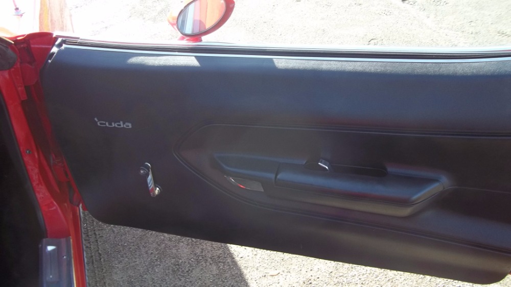 Used 1970 Plymouth Barracuda/Cuda - 440 4-SPEED 6-PACK -SHAKER HOOD-SHOW QUALITY- V-CODE NUT AND BOLT RESTO | Mundelein, IL