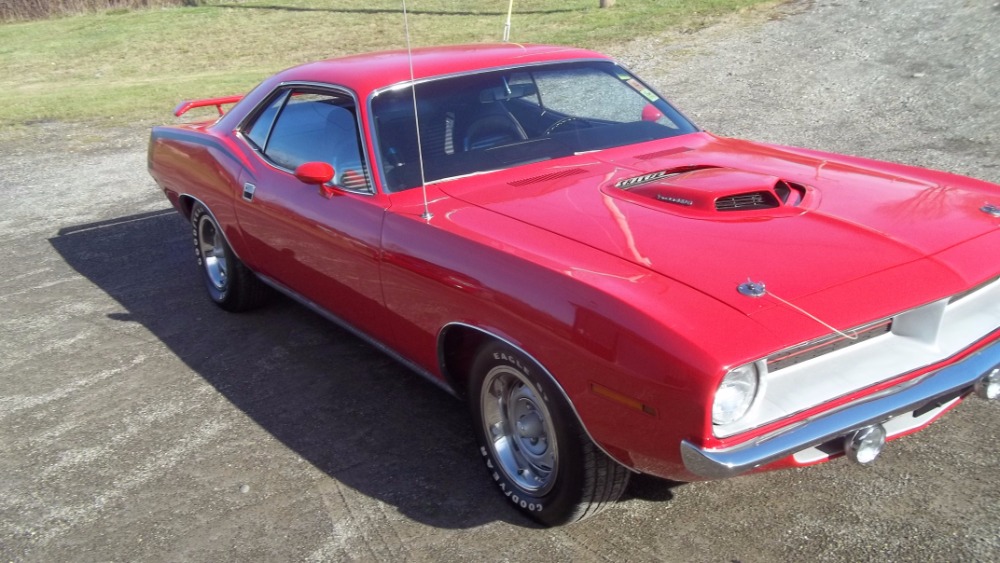 Used 1970 Plymouth Barracuda/Cuda - 440 4-SPEED 6-PACK -SHAKER HOOD-SHOW QUALITY- V-CODE NUT AND BOLT RESTO | Mundelein, IL