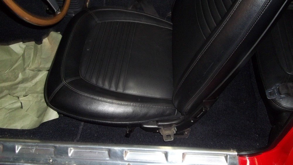 Used 1970 Plymouth Barracuda/Cuda - 440 4-SPEED 6-PACK -SHAKER HOOD-SHOW QUALITY- V-CODE NUT AND BOLT RESTO | Mundelein, IL