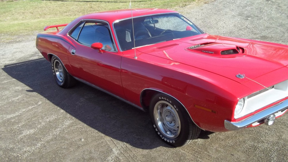 Used 1970 Plymouth Barracuda/Cuda - 440 4-SPEED 6-PACK -SHAKER HOOD-SHOW QUALITY- V-CODE NUT AND BOLT RESTO | Mundelein, IL
