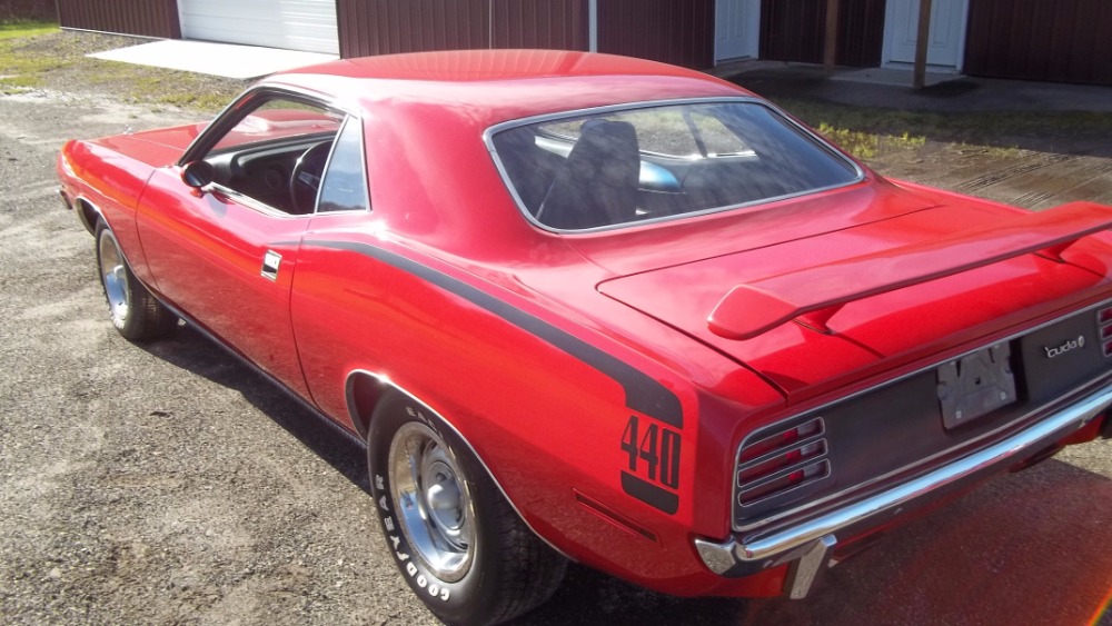Used 1970 Plymouth Barracuda/Cuda - 440 4-SPEED 6-PACK -SHAKER HOOD-SHOW QUALITY- V-CODE NUT AND BOLT RESTO | Mundelein, IL