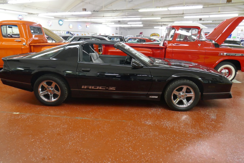 Used 1985 Chevrolet Camaro -IROC Z28-T-TOPS/ 5 SPD-LOW  MILES - SEE VIDEO | Mundelein, IL