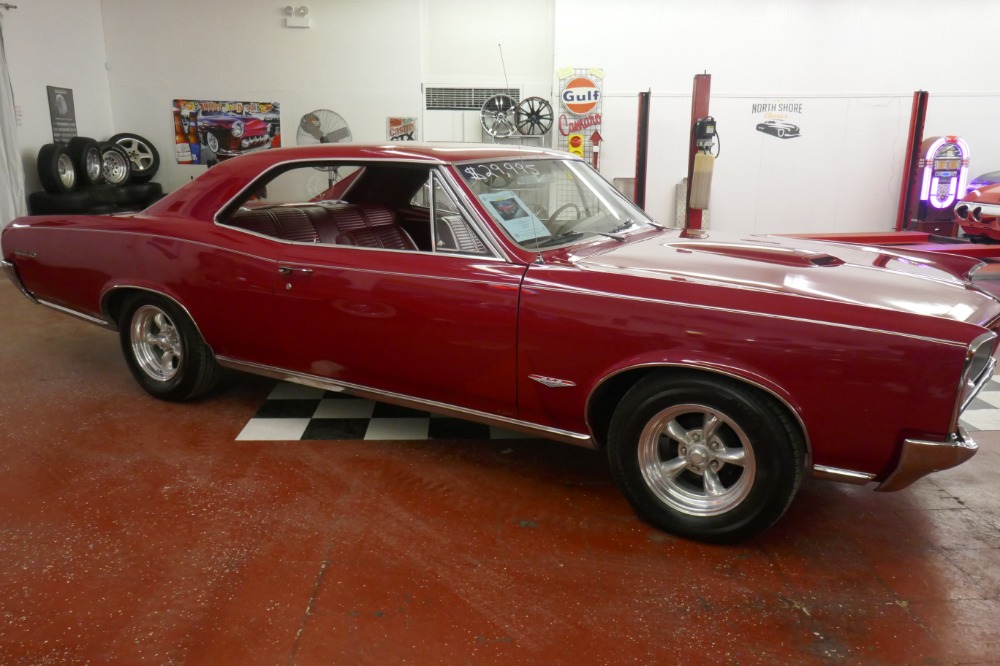Used 1966 Pontiac GTO -ORIGINAL SHEETMETAL-RESTORED CONDITION- REAL YS BLOCK 335HP- | Mundelein, IL