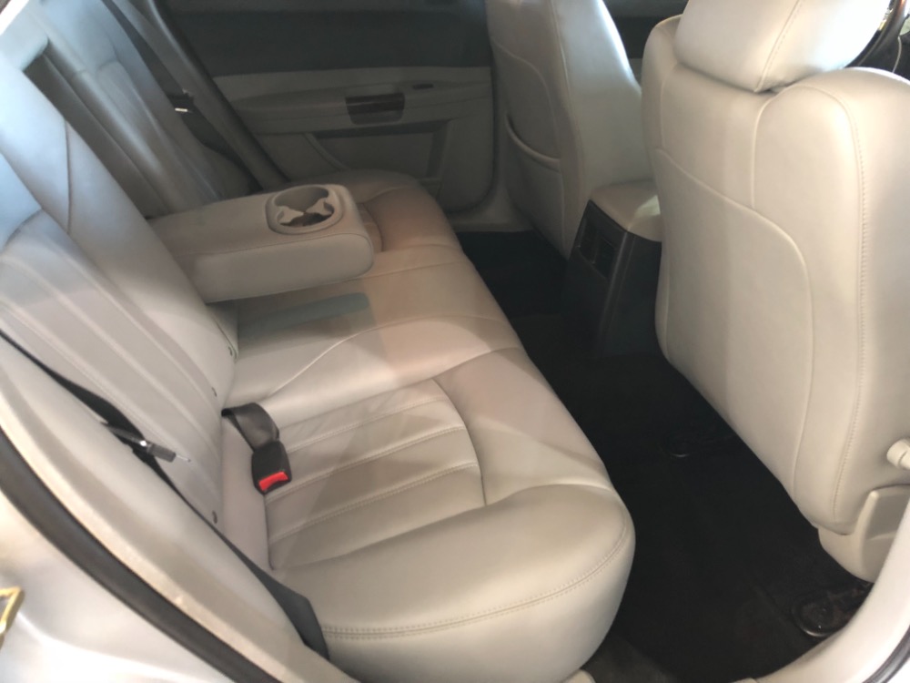 Used 2006 Dodge Magnum -AWD- 300C STYLING- 5.7 L HEMI - WAGON | Mundelein, IL