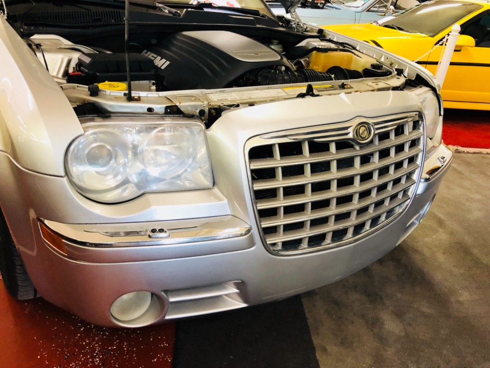 Used 2006 Dodge Magnum -AWD- 300C STYLING- 5.7 L HEMI - WAGON | Mundelein, IL