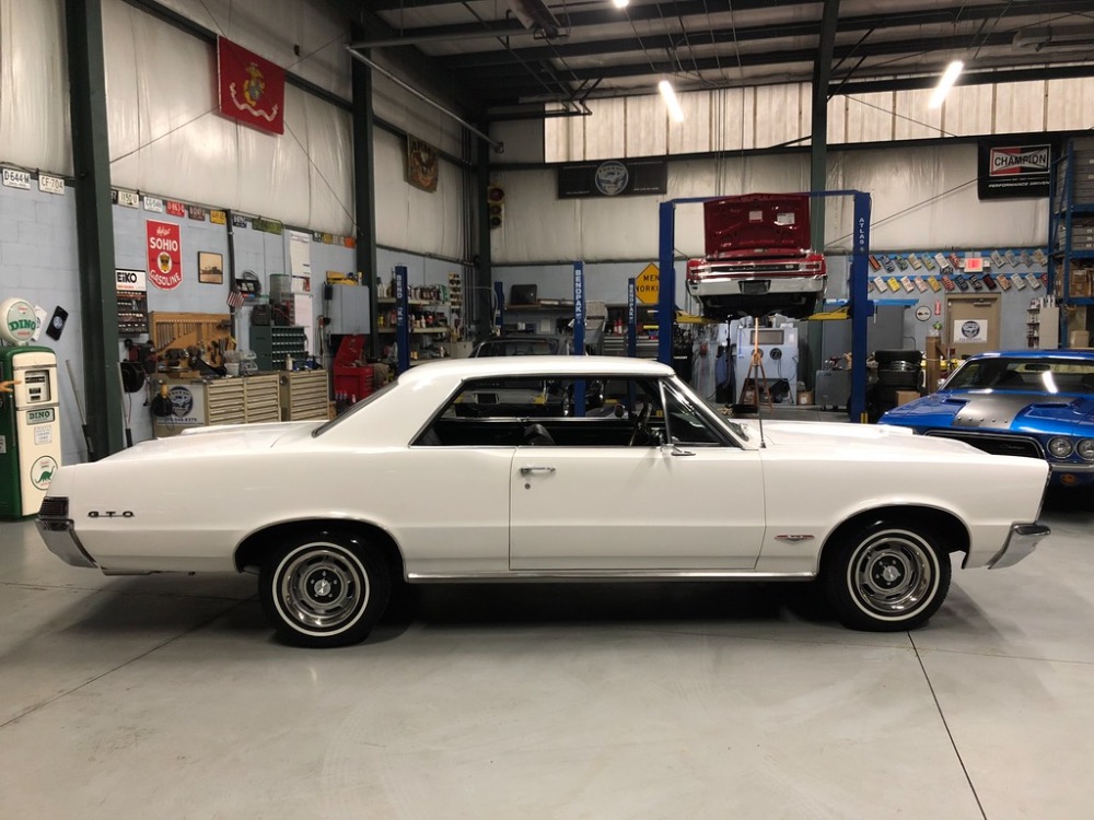 Used 1965 Pontiac GTO -389 ENGINE-4 SPEED- PHS DOCUMENTED- | Mundelein, IL