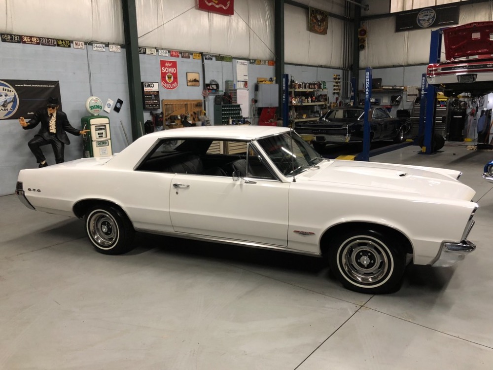 Used 1965 Pontiac GTO -389 ENGINE-4 SPEED- PHS DOCUMENTED- | Mundelein, IL