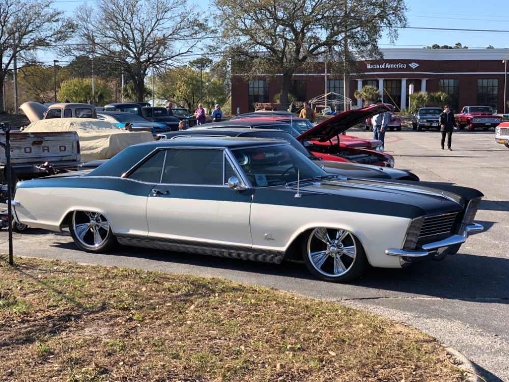 Used 1965 Buick Riviera -401 NAILHEAD ENGINE SLAMMED ON AIR RIDE-PRO TOURING | Mundelein, IL