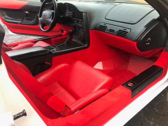 Used 1995 Chevrolet Corvette - 5.7 L V8 - LOW MILES - CLEAN CAR FAX | Mundelein, IL