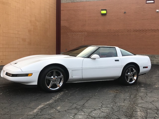 Used 1995 Chevrolet Corvette - 5.7 L V8 - LOW MILES - CLEAN CAR FAX | Mundelein, IL