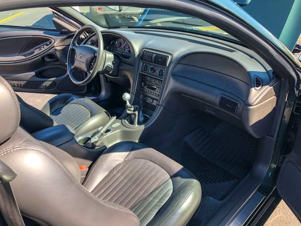 Used 2001 Ford Mustang -BULLITT-  GT Dark Highland Green with only 15680 miles | Mundelein, IL