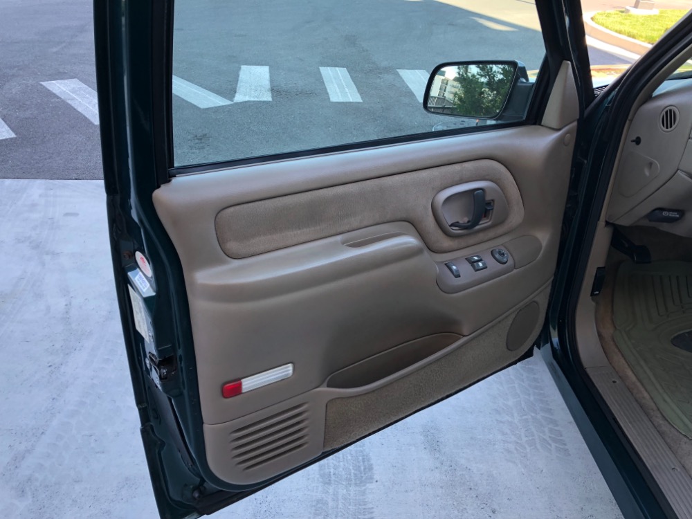 Used 1998 Chevrolet Tahoe -SLAMMED RARE 2 DOOR TRUCK-RUST FREE FROM TENNESSEE | Mundelein, IL