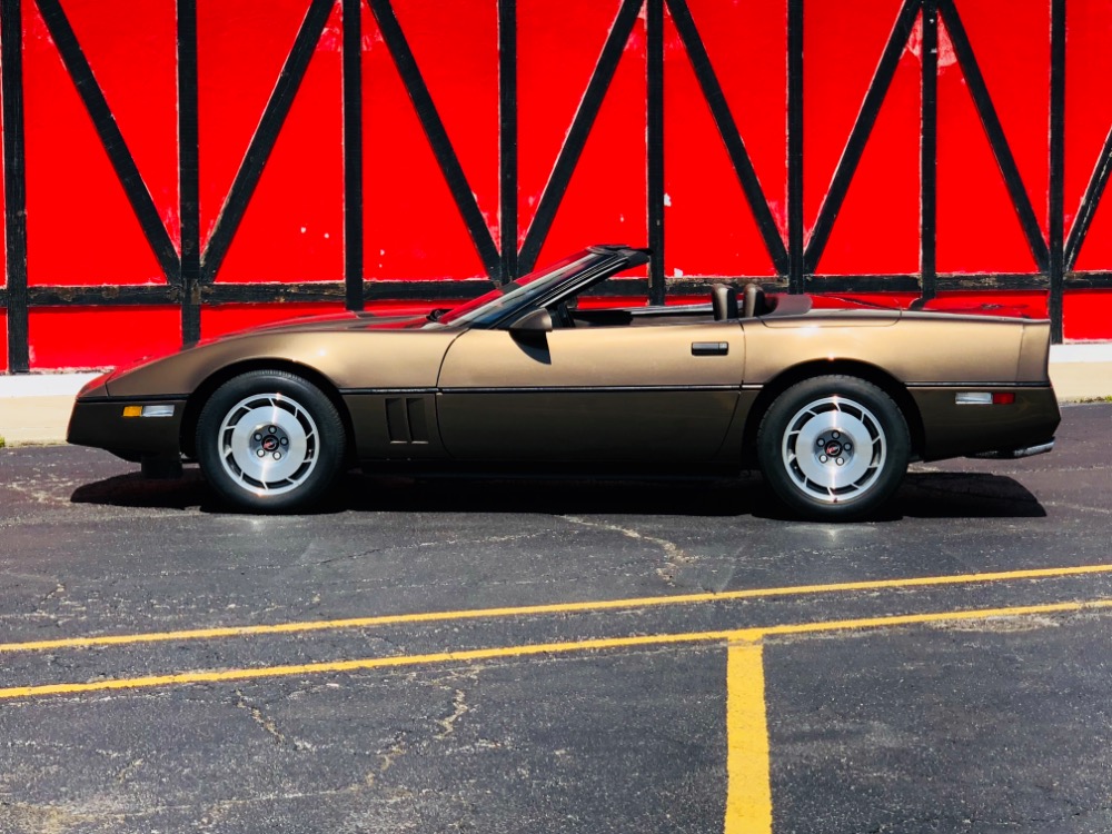 Used 1987 Chevrolet Corvette -Convertible 40,000 Original Miles-Garage Kept- Rare color Combo- SEE VIDEO | Mundelein, IL