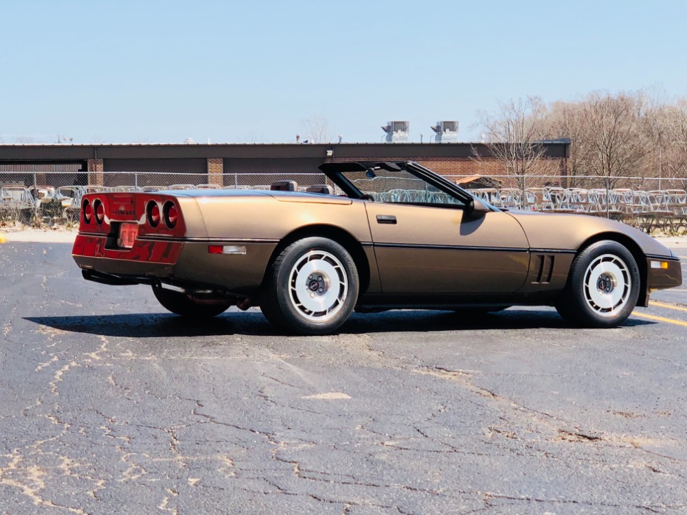 Used 1987 Chevrolet Corvette -Convertible 40,000 Original Miles-Garage Kept- Rare color Combo- SEE VIDEO | Mundelein, IL